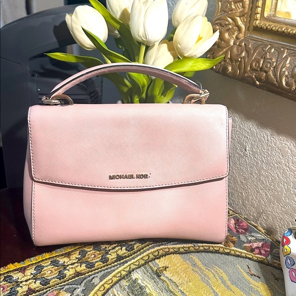 Michael Kors Handbags - Michael Kors Blush Pink Satchel